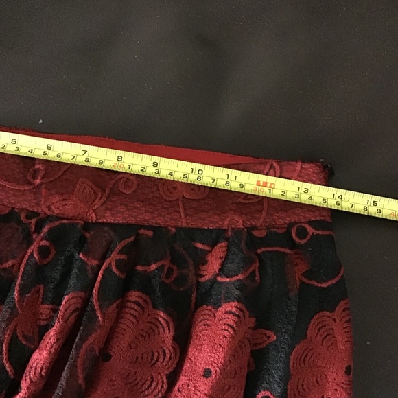 💥🔥Voodoo Vixen floral embroidery skirt🔥💥 - Picture 7 of 8